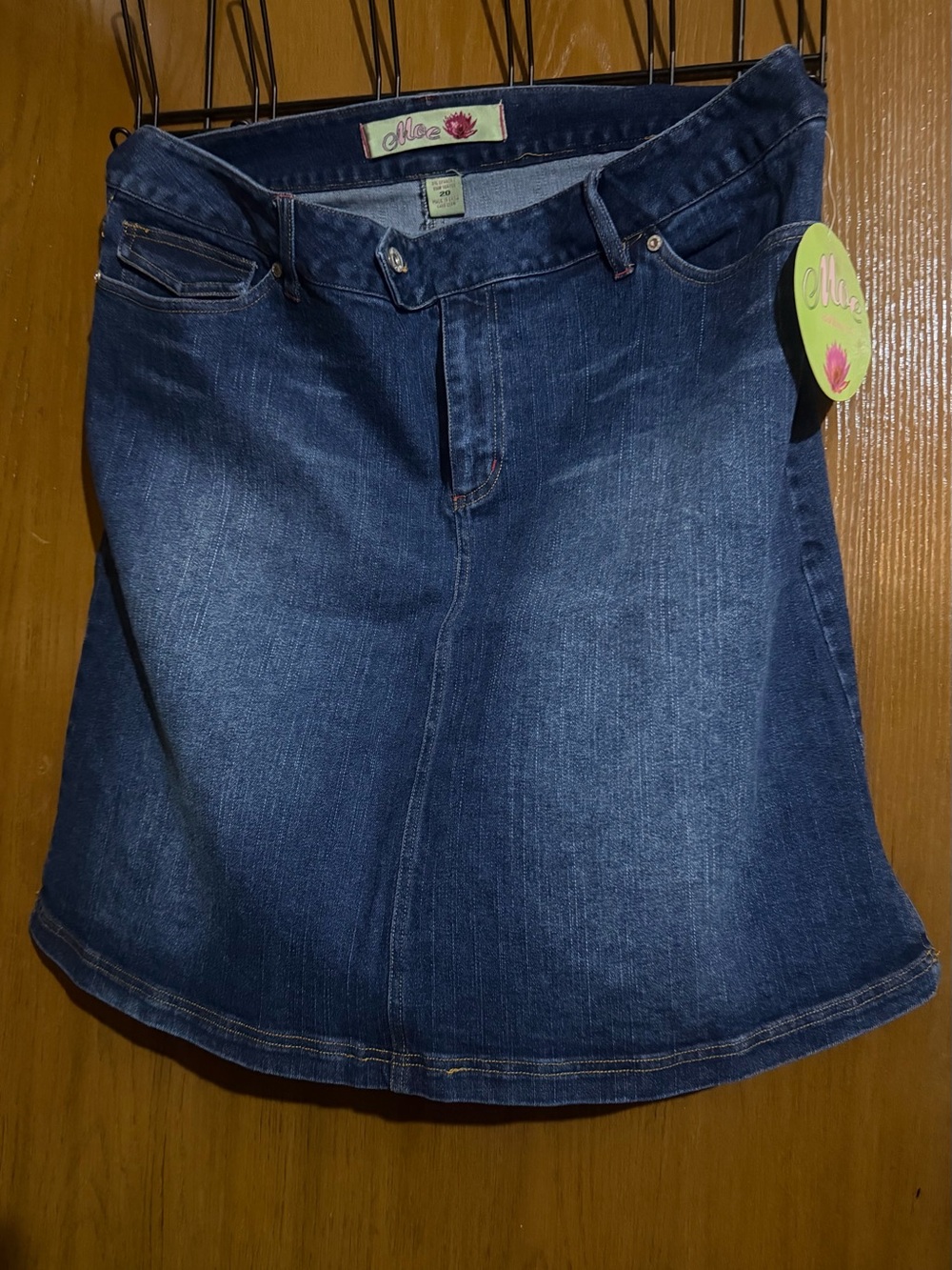 MOE Denim skirt with slits on each side, front and rear double pockets